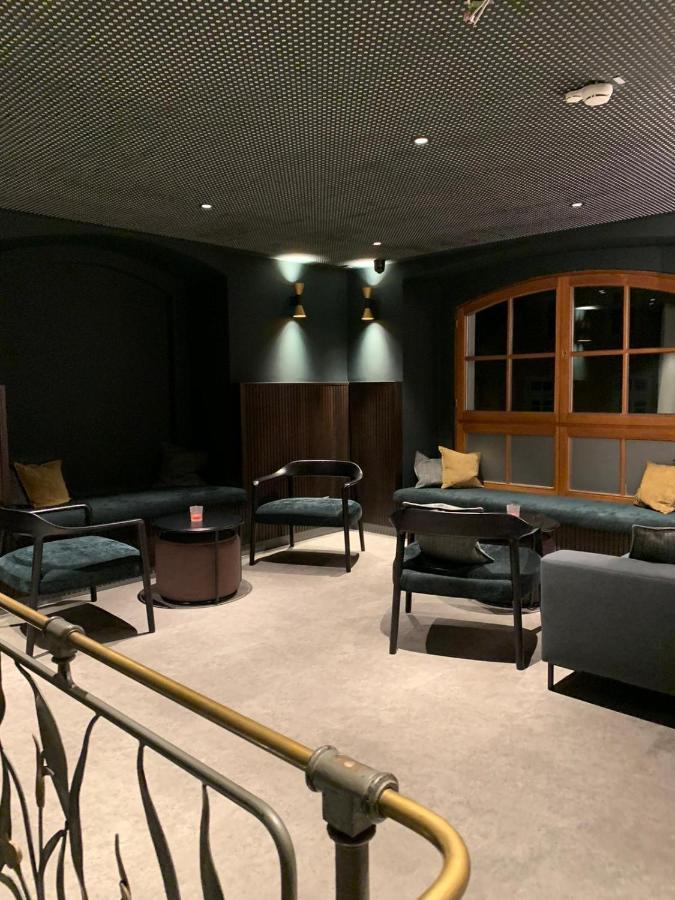 Hotel Zum Goldenen Hirsch ซอนโทเฟิน ภายนอก รูปภาพ