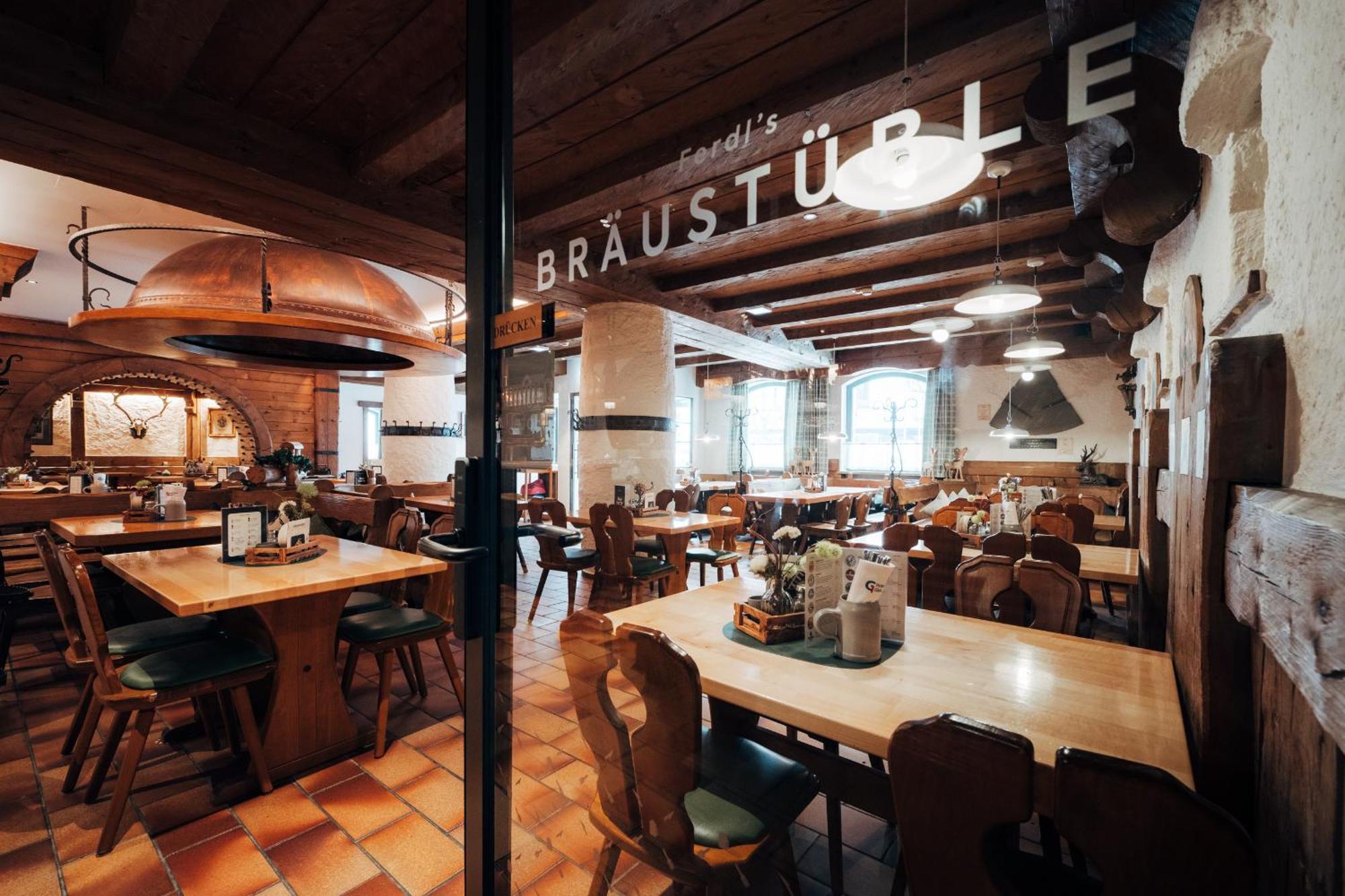 Hotel Zum Goldenen Hirsch ซอนโทเฟิน ภายนอก รูปภาพ